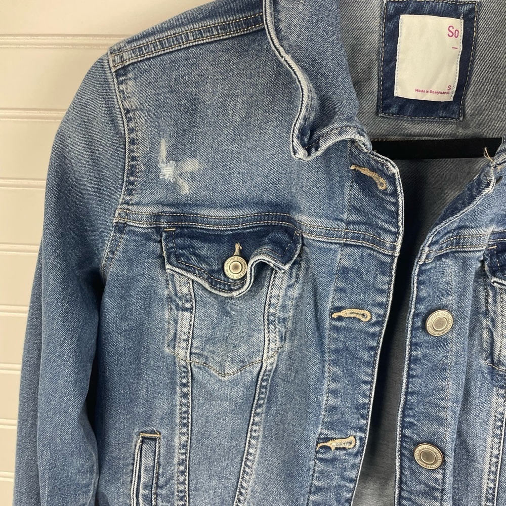 SO Blue Denim Button Front Distressed Jean Jacket Size Small Girl Juniors EUC - Picture 7 of 7
